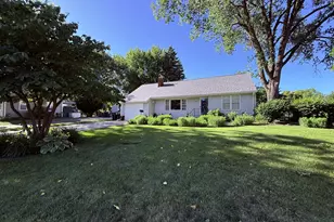1827 44th Ave NE, Columbia Heights, MN 55421 - Photo 2