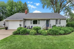 1827 44th Ave NE, Columbia Heights, MN 55421 - Photo 2