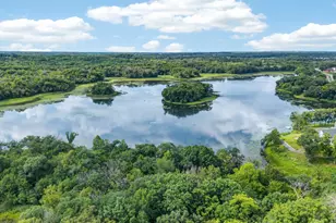 4729 Linden Cove Ln, Savage, MN 55378 - Photo 2