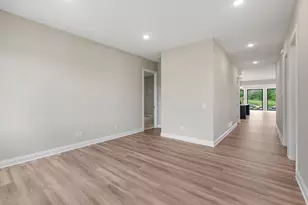 4729 Linden Cove Ln, Savage, MN 55378 - Photo 8