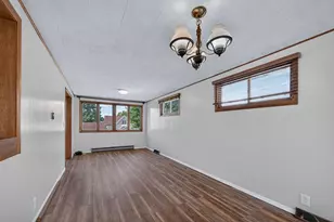 325 W South St, Caledonia, MN 55921 - Photo 10