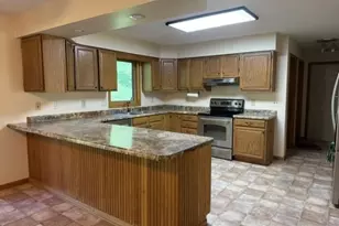 217 Oak Leaf Dr, Winona, MN 55987 - Photo 2