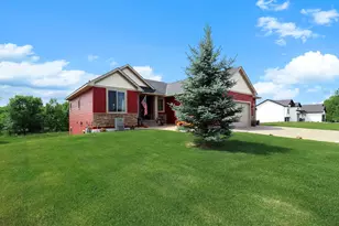 2423 Jewel St, Saint Augusta, MN 56301 - Photo 8