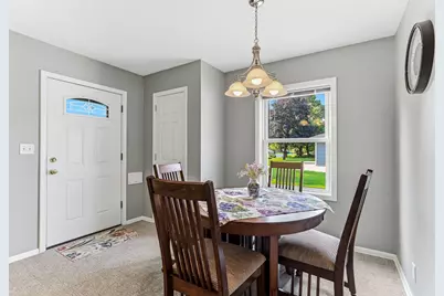 9230 Clinton Avenue S, Bloomington, MN 55420 - Photo 6