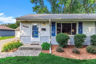 9230 Clinton Avenue S, Bloomington, MN 55420 - Photo 4