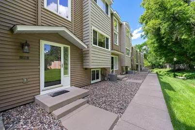 304 Pondridge Circle, Wayzata, MN 55391 - Photo 1