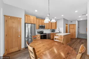 1281 County Road D Circle E, Vadnais Heights, MN 55109 - Photo 12