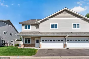 1281 County Road D Circle E, Vadnais Heights, MN 55109 - Photo 4