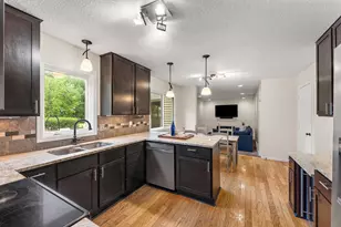 15659 Highview Ln, Apple Valley, MN 55124 - Photo 12