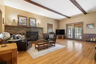 359 Krattley Ln, Hudson, WI 54016 - Photo 8