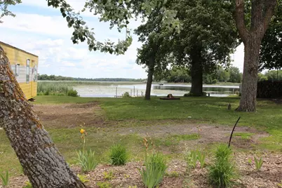 10538 Montgomery Avenue NW, Annandale, MN 55302 - Photo 2