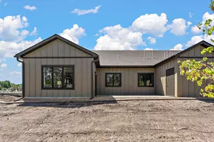 1060 Legend Ln, River Falls, WI 54022 - Photo 22