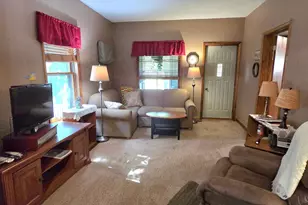 904 6th St, International Falls, MN 56649 - Photo 2