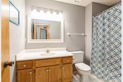 2752 Autumnwood Lane, Minnetonka, MN 55305 - Photo 14