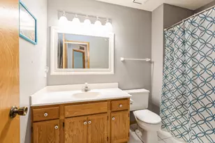 2752 Autumnwood Ln, Minnetonka, MN 55305 - Photo 14