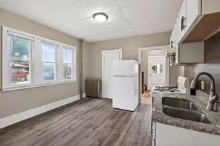 1017 Earl St, Saint Paul, MN 55106 - Photo 16