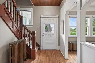1017 Earl St, Saint Paul, MN 55106 - Photo 10