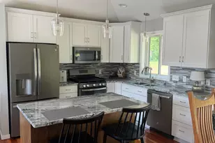 2515 Elmcroft Dr SW, Rochester, MN 55902 - Photo 2