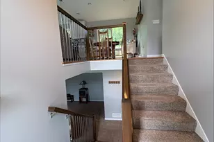2515 Elmcroft Dr SW, Rochester, MN 55902 - Photo 10