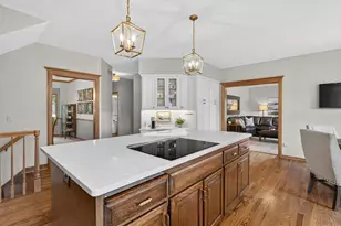 815 Promontory Pl, Eagan, MN 55123 - Photo 10