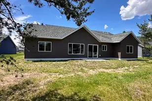 702 11th St NW, Perham, MN 56573 - Photo 2