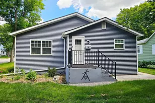 924 N 6th St, Montevideo, MN 56265 - Photo 2