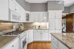 2308 Humboldt Ave S, Minneapolis, MN 55405 - Photo 14