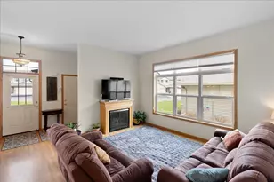 828 Winsome Way NW, Isanti, MN 55040 - Photo 10