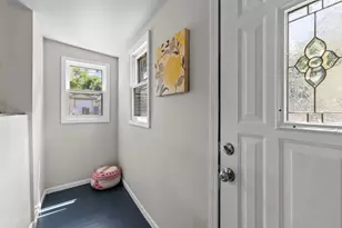 240 Sidney St E, Saint Paul, MN 55107 - Photo 20