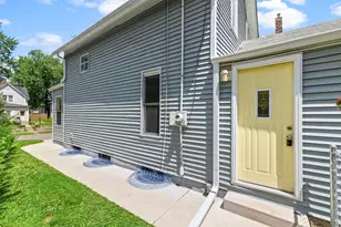 240 Sidney St E, Saint Paul, MN 55107 - Photo 30