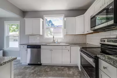 608 7th Avenue SE, Waseca, MN 56093 - Photo 8