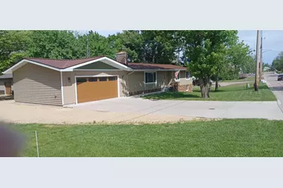 1121 E Laneville Avenue, Durand, WI 54736 - Photo 2