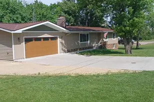 1121 E Laneville Ave, Durand, WI 54736 - Photo 2