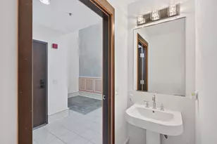 214 4th St E, Saint Paul, MN 55101 - Photo 8