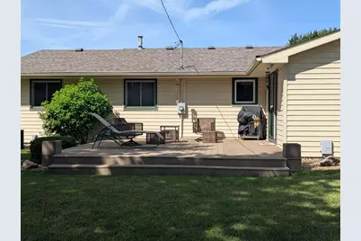 1111 Skylark Lane, Albert Lea, MN 56007 - Photo 2