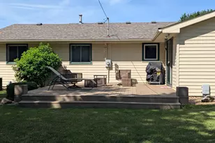 1111 Skylark Ln, Albert Lea, MN 56007 - Photo 2