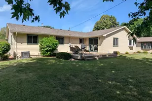 1111 Skylark Ln, Albert Lea, MN 56007 - Photo 6