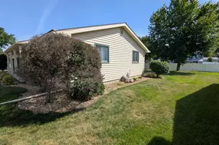 1111 Skylark Ln, Albert Lea, MN 56007 - Photo 8