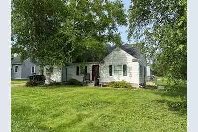 24 Lynn Road SW, Hutchinson, MN 55350 - Photo 1