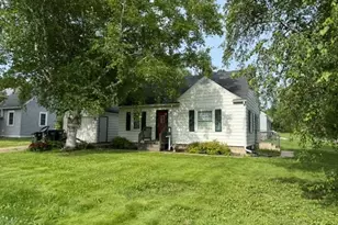 24 Lynn Rd SW, Hutchinson, MN 55350 - Photo 1