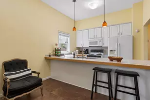2433 Columbus Ct, Minneapolis, MN 55404 - Photo 6