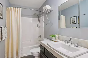 2433 Columbus Ct, Minneapolis, MN 55404 - Photo 26