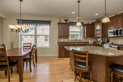 10709 Kingsfield Lane, Woodbury, MN 55129 - Photo 8