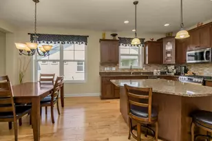 10709 Kingsfield Ln, Woodbury, MN 55129 - Photo 8