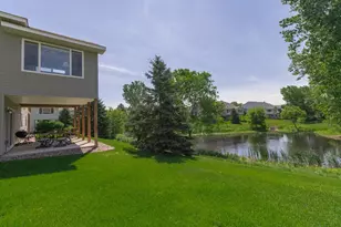 10709 Kingsfield Ln, Woodbury, MN 55129 - Photo 38