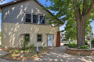 611 N Marshall Ave, Litchfield, MN 55355 - Photo 8