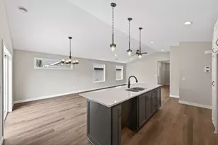 7255 Hawthorne Ct, North Branch, MN 55056 - Photo 8