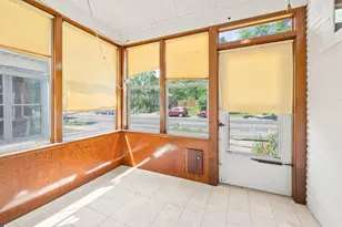 898 Western Ave N, Saint Paul, MN 55117 - Photo 14