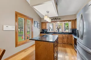 2751 Rivers Bluff Ln, Anoka, MN 55303 - Photo 4
