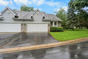 2751 Rivers Bluff Ln, Anoka, MN 55303 - Photo 2